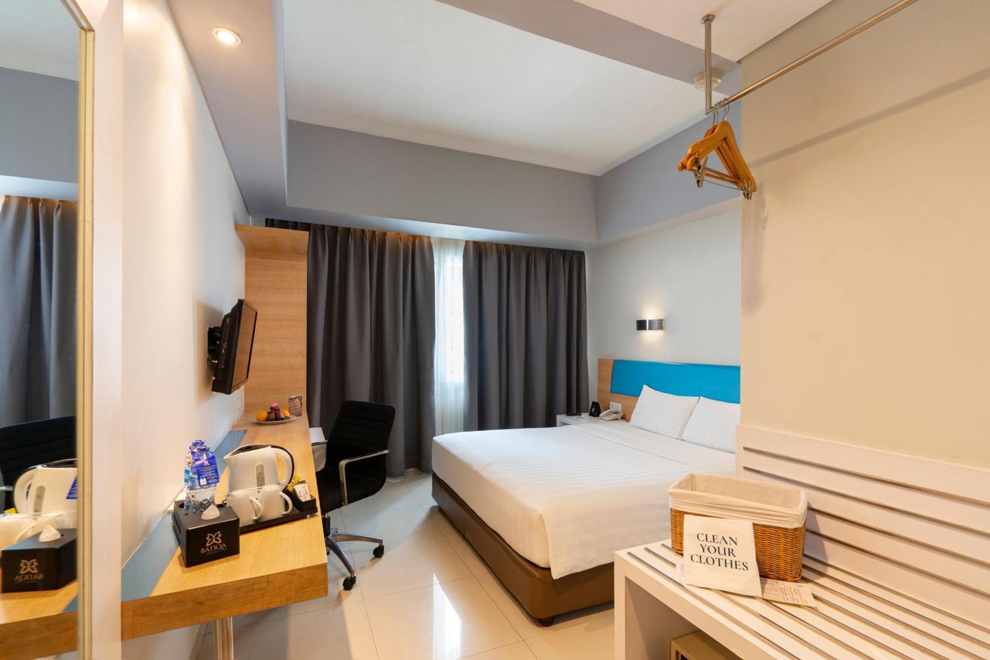 Batiqa Hotel y Apartamentos - Karawang Exterior foto